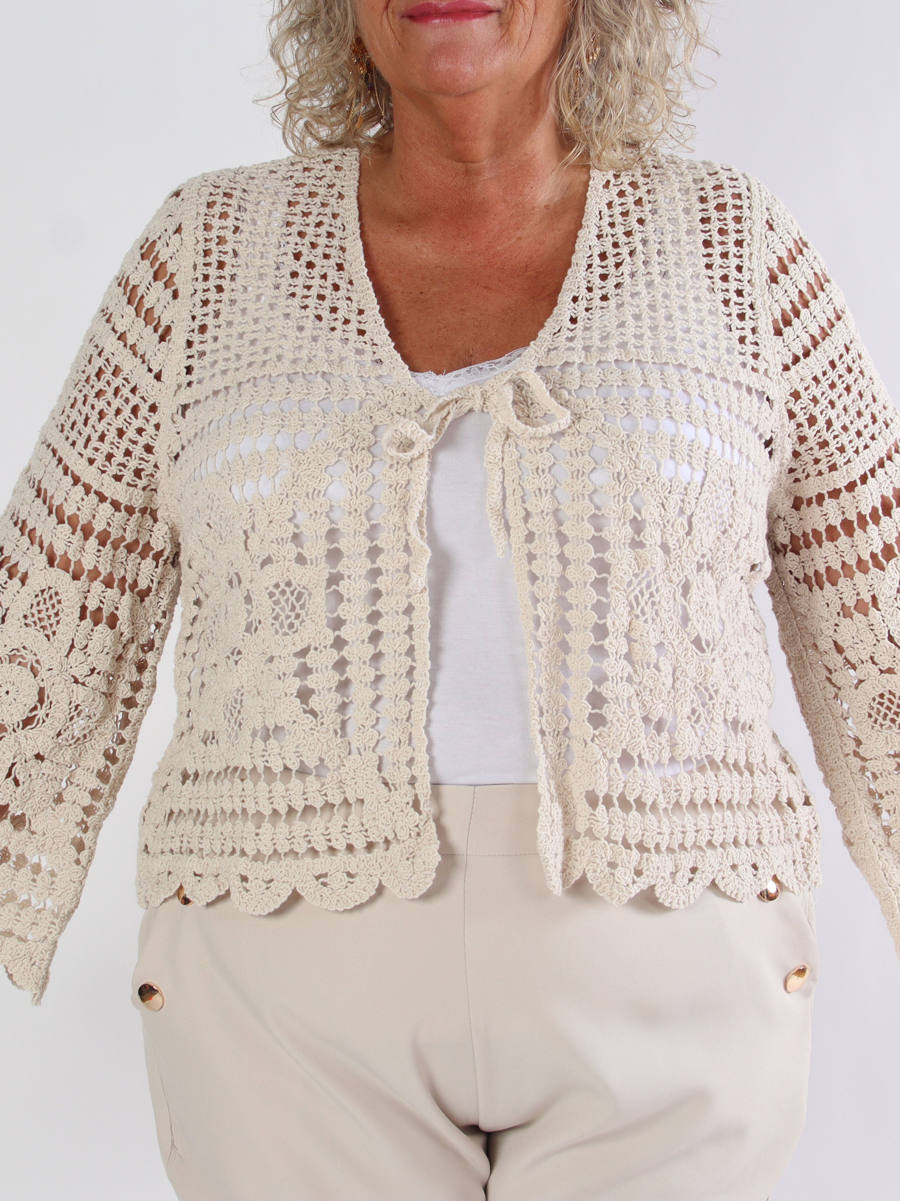 Marina - Söt virkad bomullskofta i plus size